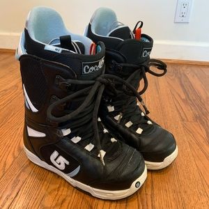 Burton snowboard boots women’s 8